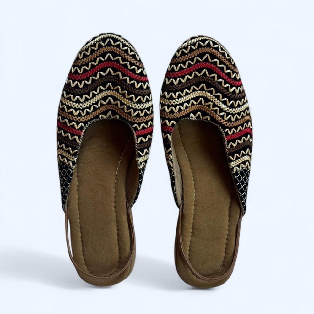 Women's Embroidered Flats